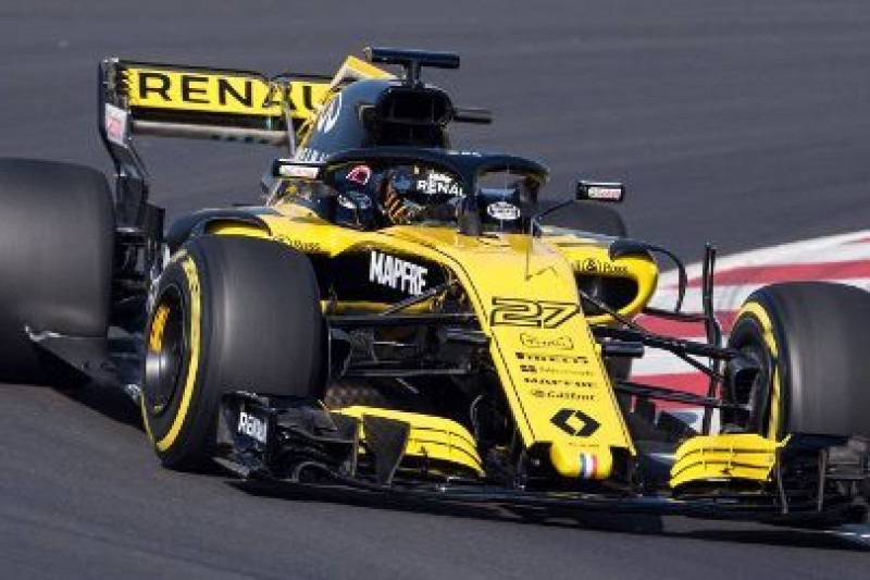 Renault jeździ w Montmeló