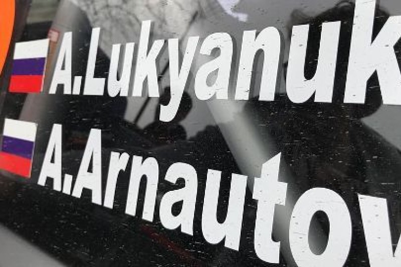 Łukjaniuk nie zwalnia