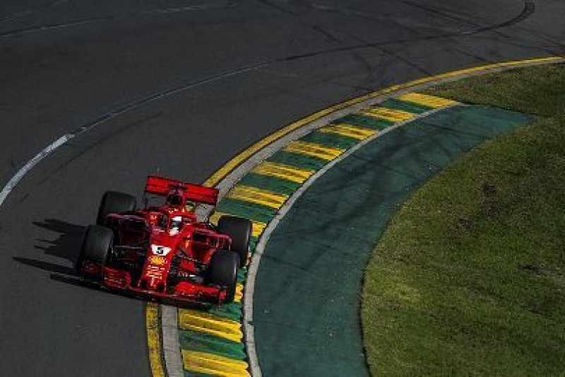 0,4 sekundy straty Ferrari