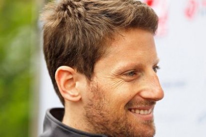 Grosjean cieszy się z wyniku Toro Rosso