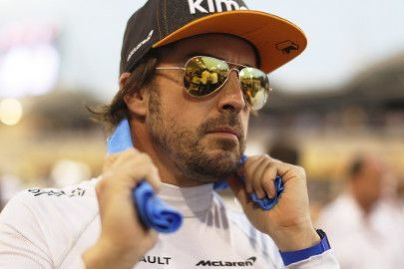 Alonso nie zwraca uwagi na innych
