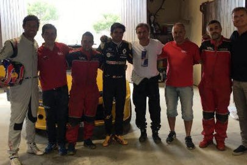 Dwóch Sainzów, Webber i Coulthard w Clio N5