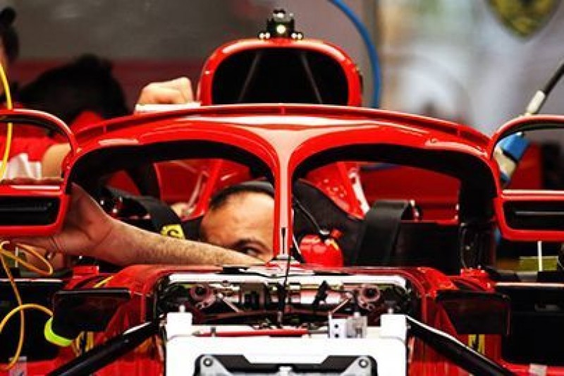 Ferrari z nowymi lusterkami