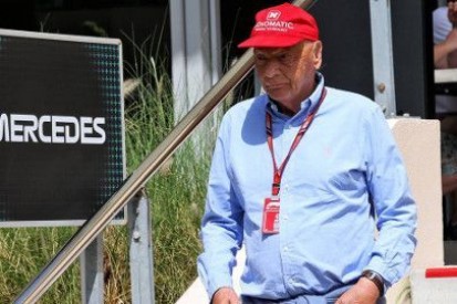 Lauda: FIA musi wyjaśnić legalność samochodu Ferrari