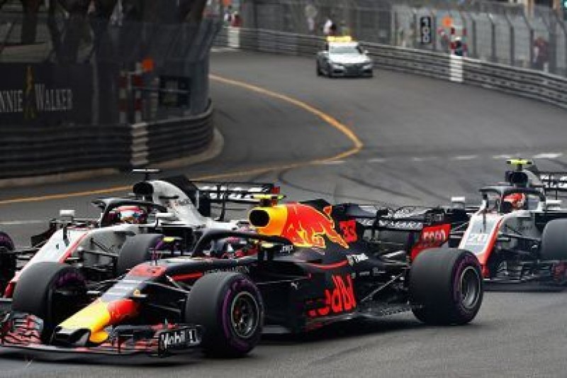 Verstappen ma dość pytań o kraksy