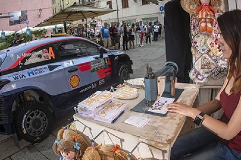 Udany poranek Mikkelsena