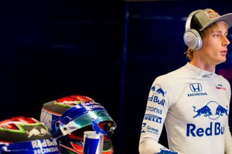 Hartley walczy z plotkami