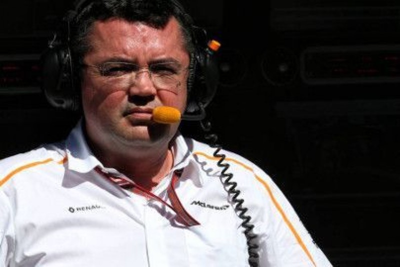 Boullier: Tylko fabryczny zespół może zdobyć mistrzostwo