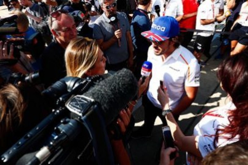 Alonso nie dyryguje McLarenem