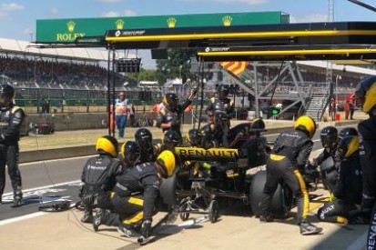 Samochód Renault wymusił użycie twardych opon