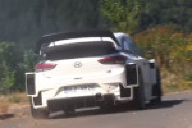Mikkelsen w winnicach