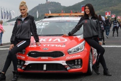 VERVA Street Racing z wyścigowymi Picanto i wyjątkowym Stingerem