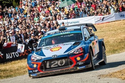 Nowy kontrakt Neuville'a