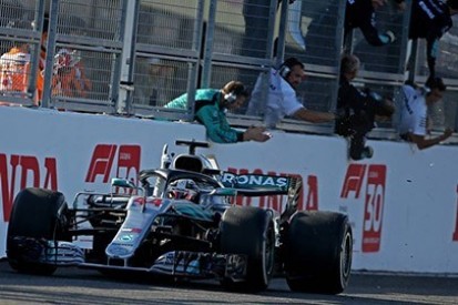 Hamilton zaskoczony spadkiem formy Ferrari