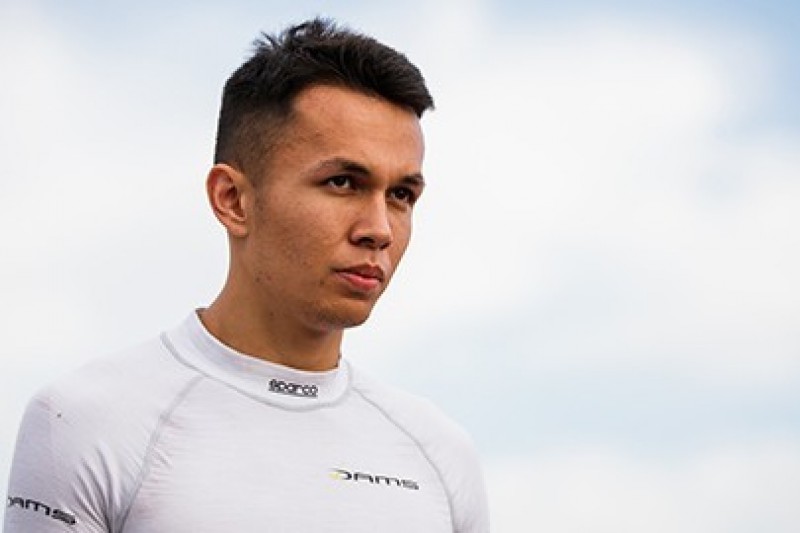 Albon na celowniku Toro Rosso