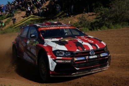 Dwa Polo R5 na czele