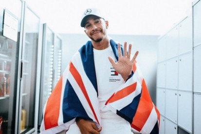 Hamilton chce pomagać dzieciom