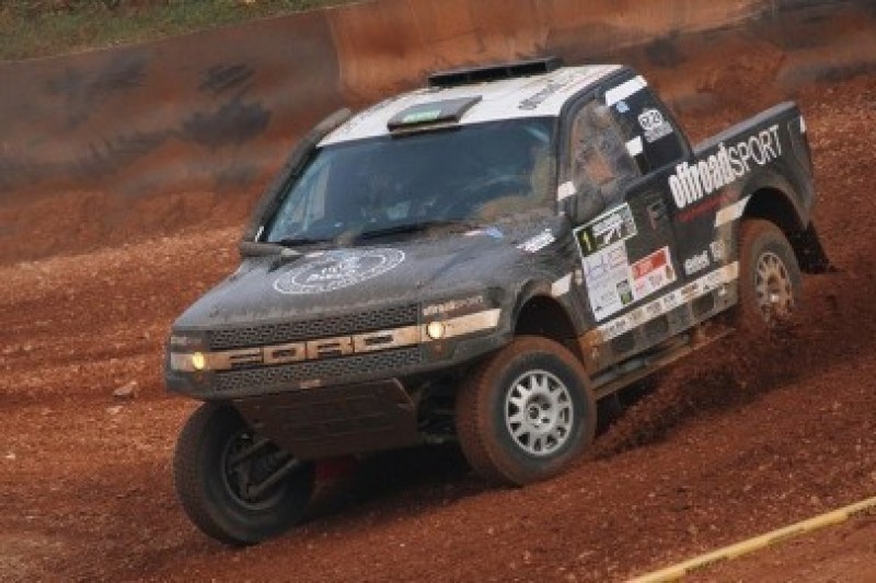 Szybki Ford Zapletala