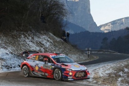 Neuville tuż za Ogierem, Tanak tuż za podium