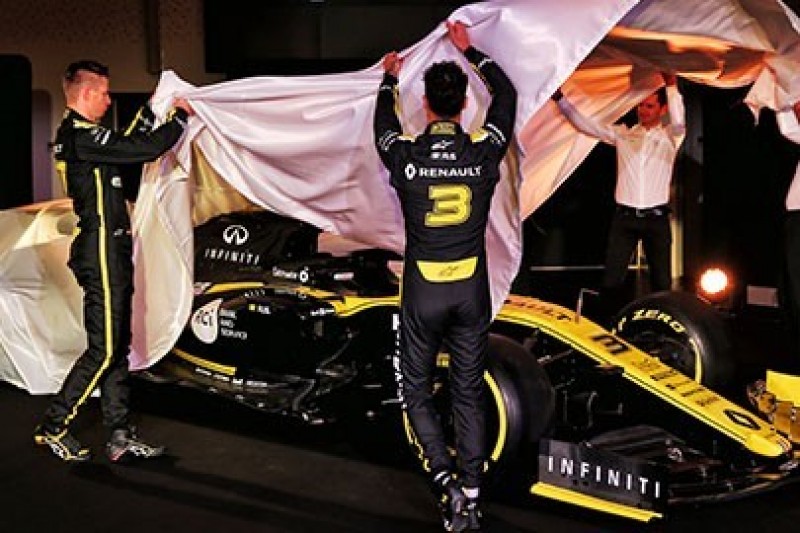 Renault walczy z czasem