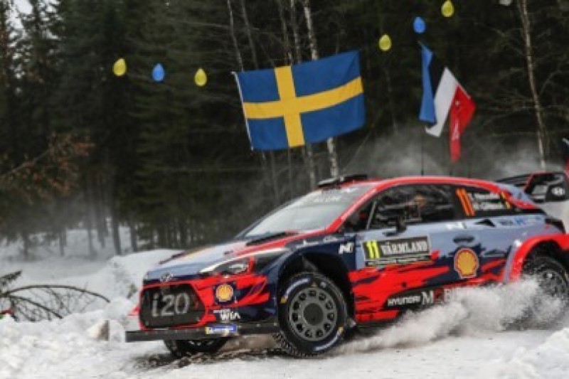Neuville najszybszy na testowym