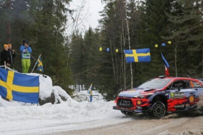 Dwa obroty Neuville'a
