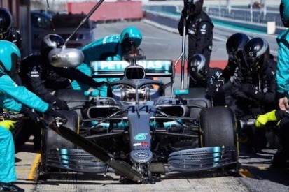 Hamilton już trzeci, Kubica trenuje pit stopy