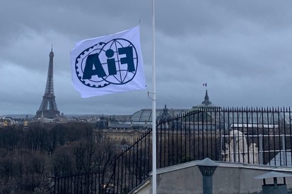 Nach Tod von Charlie Whiting: FIA setzt Flaggen auf Halbmast