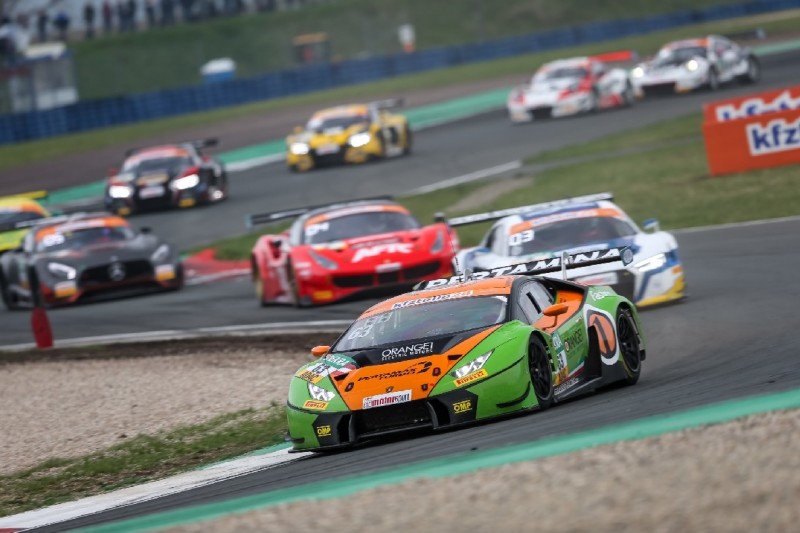 GT-Masters startet mit offiziellen Testfahrten in die Saison