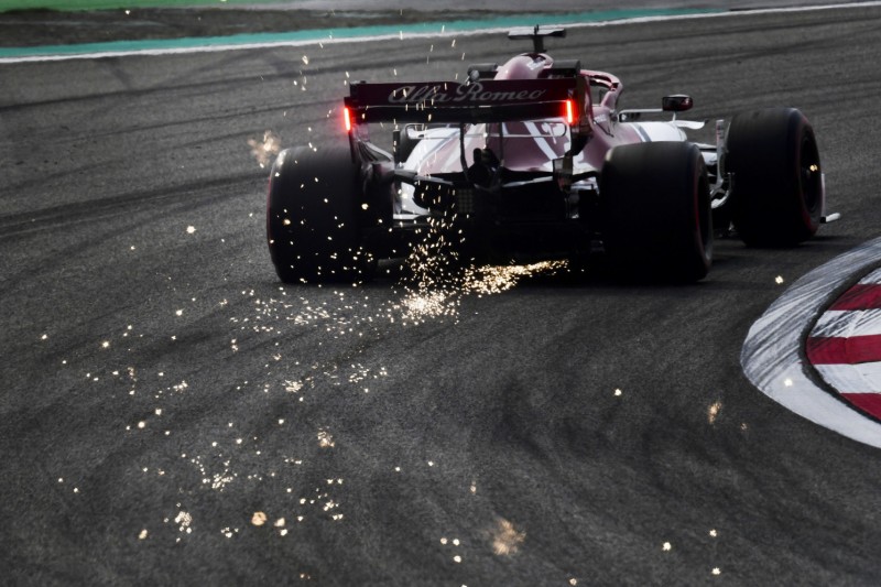 Alfa Romeo: Räikkönen wortkarg, Giovinazzi von Motorproblem gestoppt