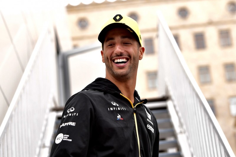 Ricciardo will Perez in Baku nacheifern: "Was für eine Legende!"