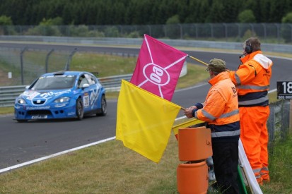 VLN ändert Fuchsröhren-Flaggengebung nach Eklat in Fahrerbesprechung