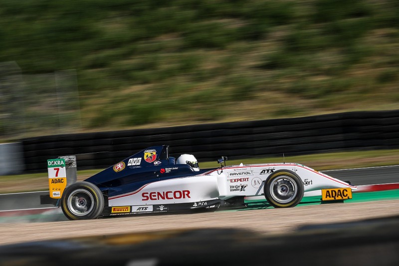 Formel 4 Oschersleben: Stanek siegt und übernimmt Tabellenführung