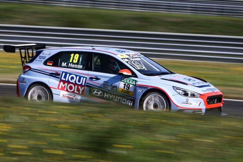 Verheißungsvoller Saisonauftakt für Hyundai Team Engstler