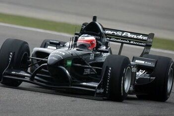 Halliday en Reid delen auto op Brands Hatch