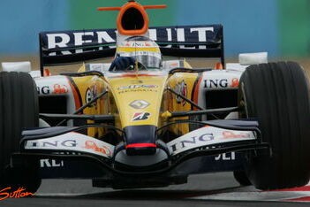 Renault legt beslag op derde startrij