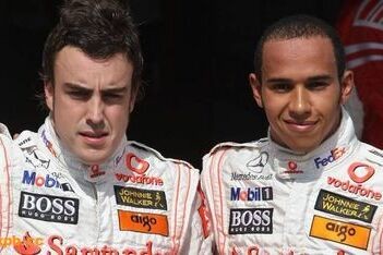 Hamilton: "Fernando wil niet met me praten"