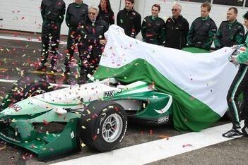 Team Pakistan onthult nieuwe auto