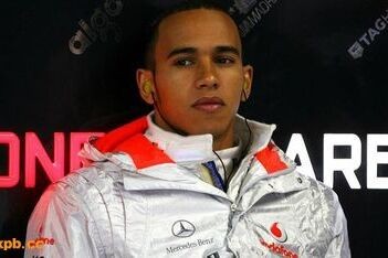 Hamilton riskeert straf na bandenfout