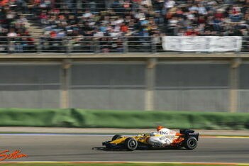 Probleemloze tweede dag voor Alonso