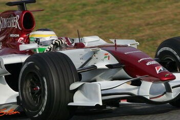 Prima vierde tijd voor Fisichella in Barcelona