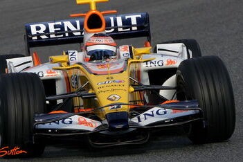 Renault begint rustig aan Barcelona-test
