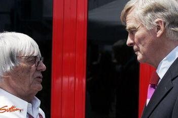 Ecclestone: "Mosley moet niet naar Bahrein gaan"