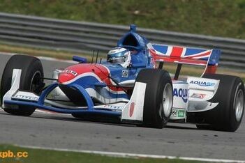 Kerr behaalt pole voor sprintrace