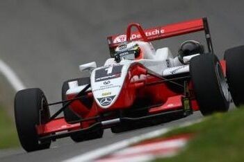 Hulkenberg erft de winst op Brands Hatch
