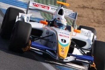 Molina behaalt eerste pole, Van der Garde dertiende
