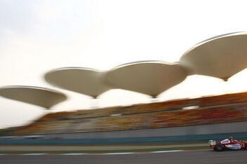 Bamber beste debutant in openingsrace Asia Series
