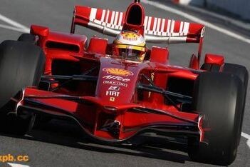 Badoer verzorgt Formule 1-demo in Bologna