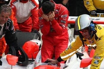 Castroneves in tranen na derde Indy 500-zege