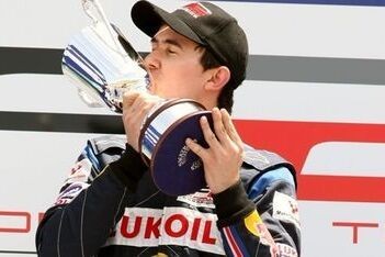 Wickens: "Geweldig om de eerste race te winnen"